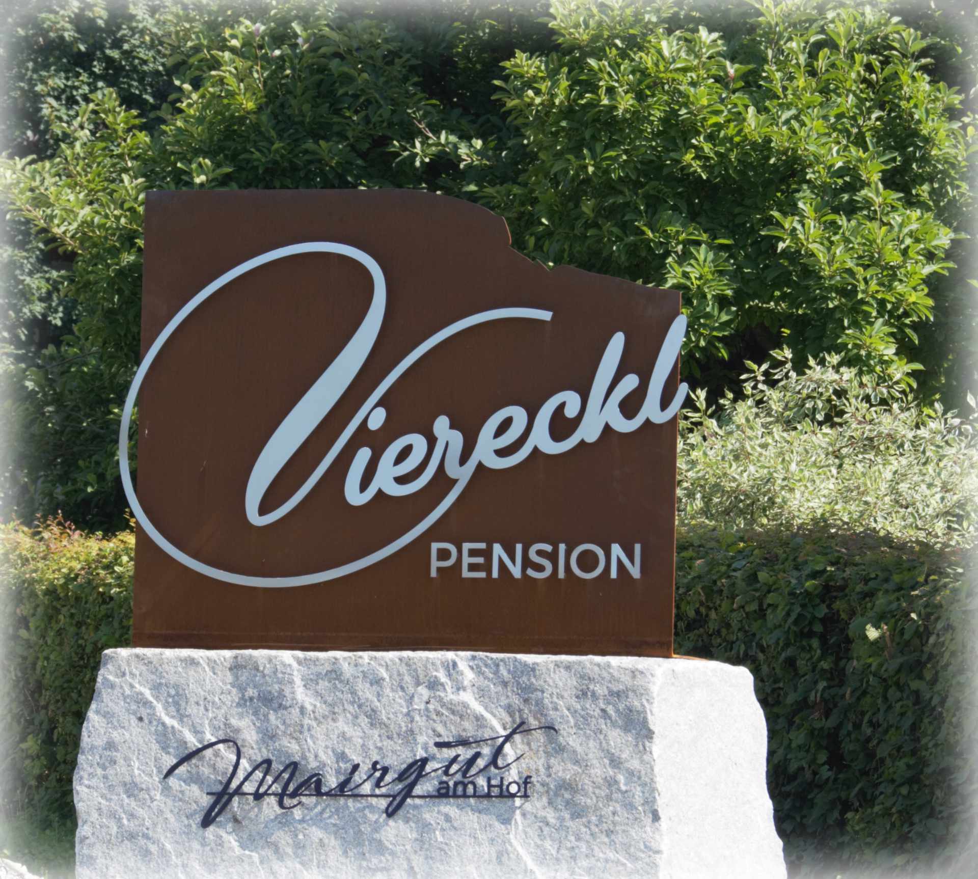 Schild Pension Viereckl